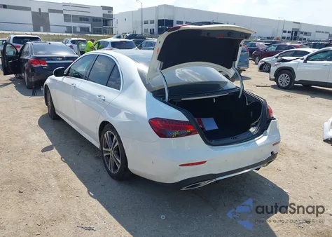 2021 Mercedes-Benz E 350 из США, поврежденный, VIN W1KZF8DB3MA922302